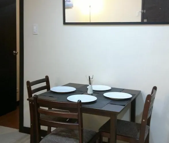 Apartment 24k Residences: Modern Makati With Wi-fi And Streaming *